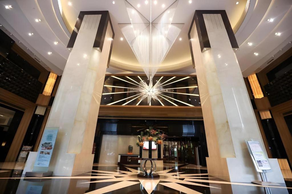 Grand Soluxe Zhongyou Hotel Шанхай Экстерьер фото