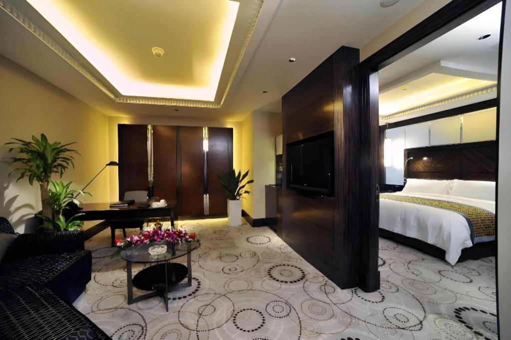 Grand Soluxe Zhongyou Hotel Шанхай Экстерьер фото