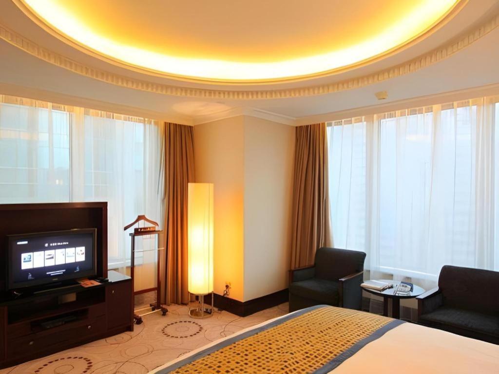 Grand Soluxe Zhongyou Hotel Шанхай Экстерьер фото