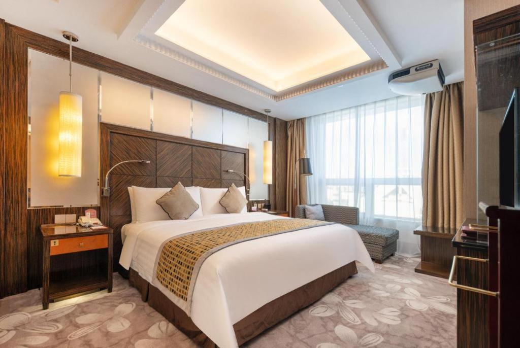 Grand Soluxe Zhongyou Hotel Шанхай Экстерьер фото