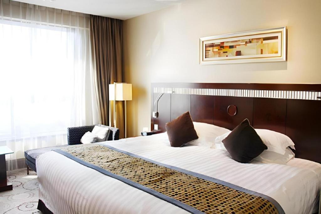 Grand Soluxe Zhongyou Hotel Шанхай Экстерьер фото